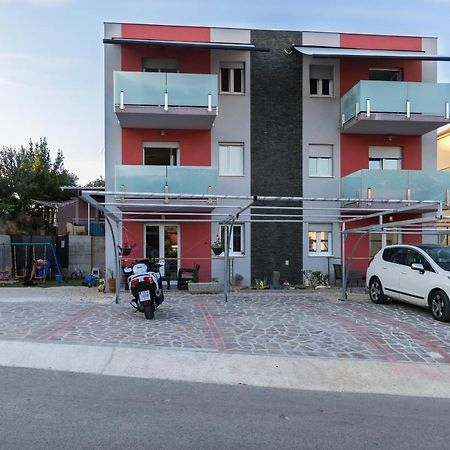 Apartments And Rooms With Parking Space Grebastica, Sibenik - 17831 Zewnętrze zdjęcie