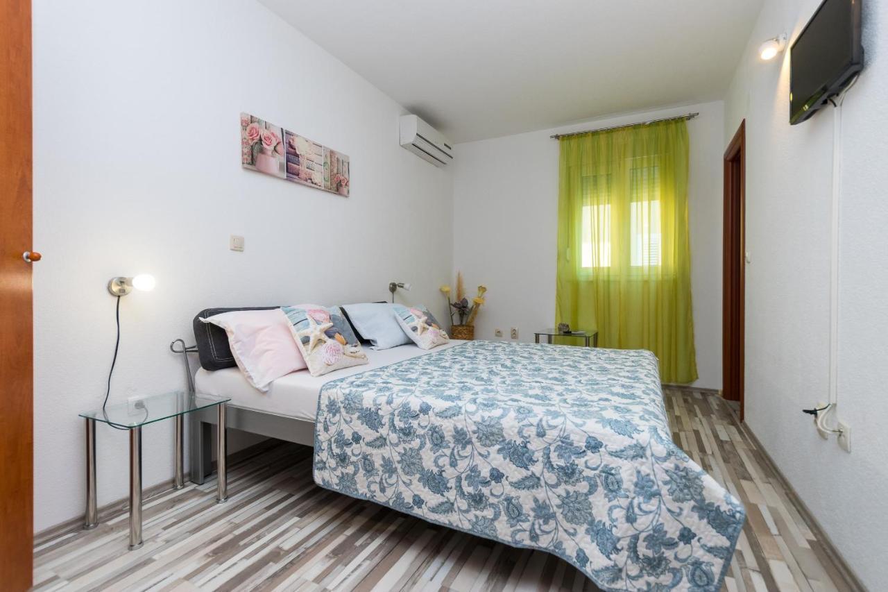 Apartments And Rooms With Parking Space Grebastica, Sibenik - 17831 Zewnętrze zdjęcie