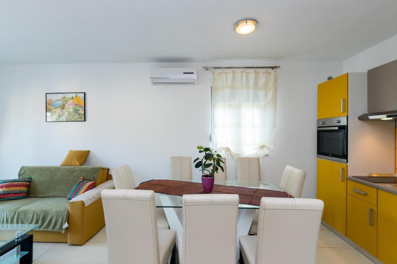 Apartments And Rooms With Parking Space Grebastica, Sibenik - 17831 Zewnętrze zdjęcie