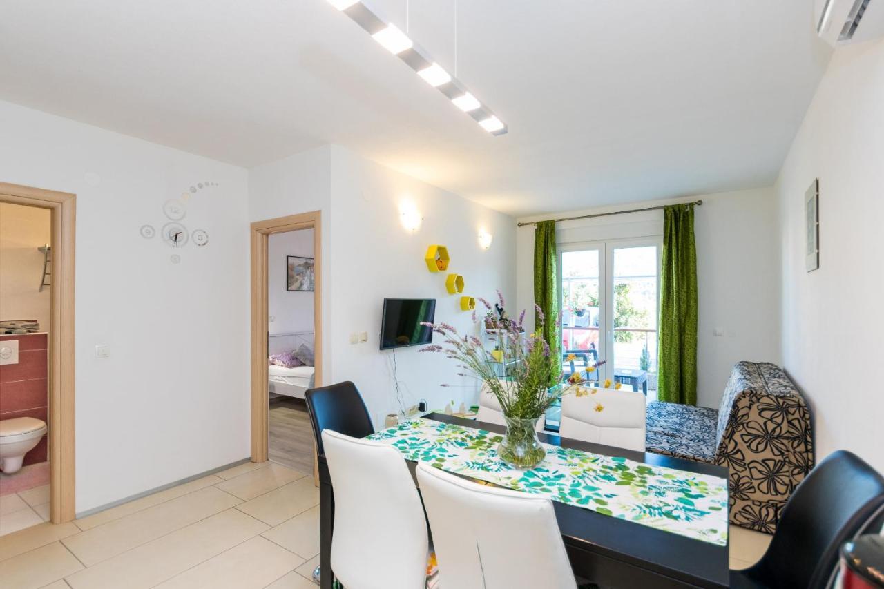Apartments And Rooms With Parking Space Grebastica, Sibenik - 17831 Zewnętrze zdjęcie