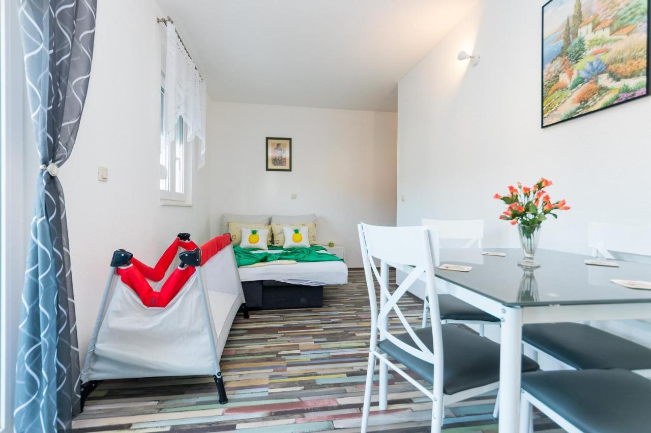Apartments And Rooms With Parking Space Grebastica, Sibenik - 17831 Zewnętrze zdjęcie